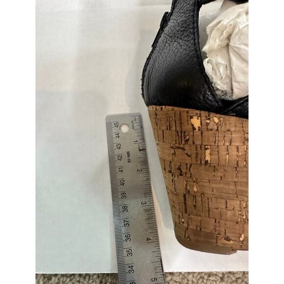 Nine West Size 9 Black Leather Adjustable Zip Wedge Heel Sandal Vacation  Erino - Picture 11 of 12